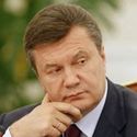 Виктор Янукович предлагает инвесторам купить акции в Украине.